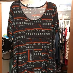 Lularoe medium perfect T